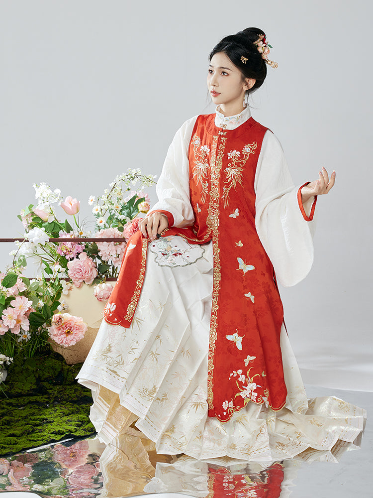 Ming Dynasty Modern Hanfu Bijia and Mamianqun - Sea Salt Cream 海盐奶霜