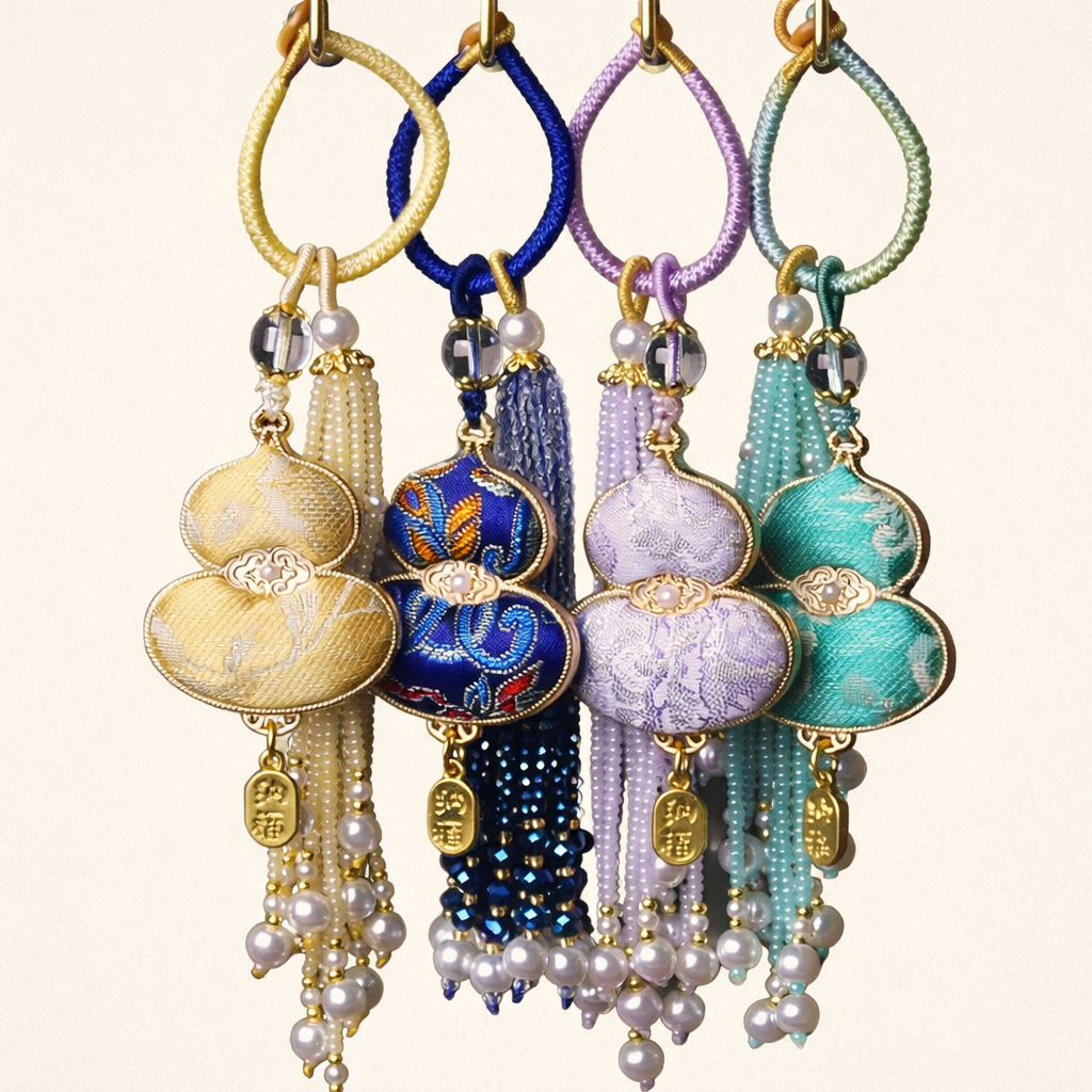 Chaine d Ancre brooch White Herm s Malaysia