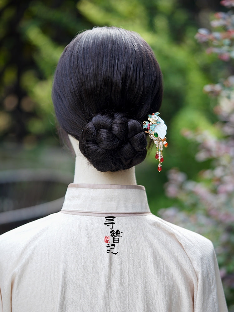 Tassel Hair Pin: Flutters