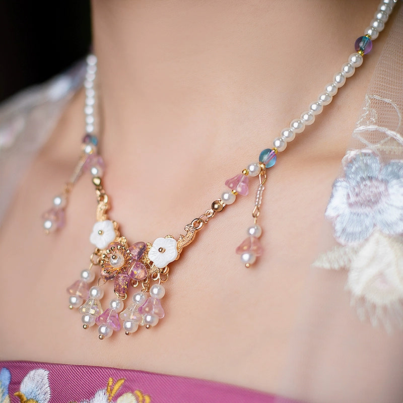 Soft Blooms Chinese Style Necklace