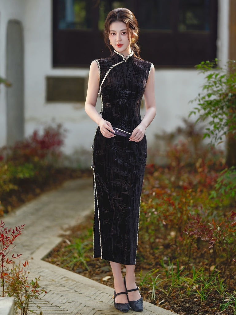 Sleeveless High Slit Long Qipao
