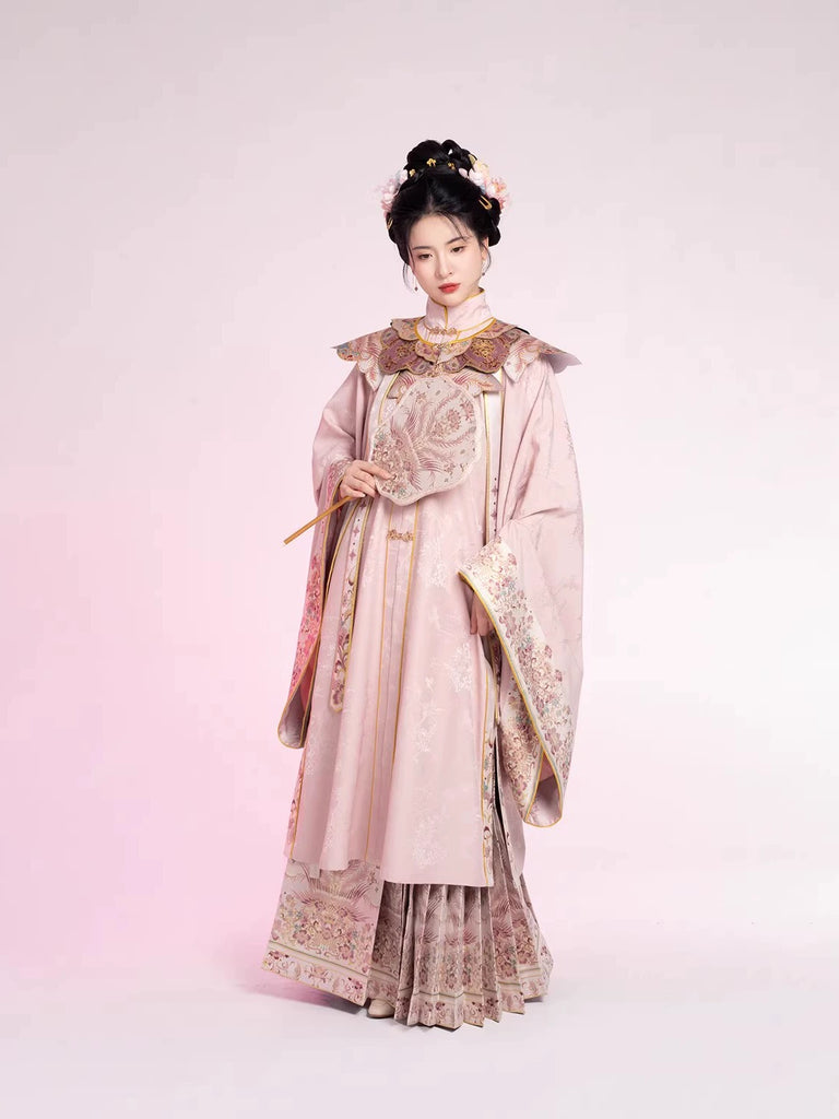 Ming Dynasty Traditional Hanfu Set & Mamian Skirt | Golden Peony Feath ...