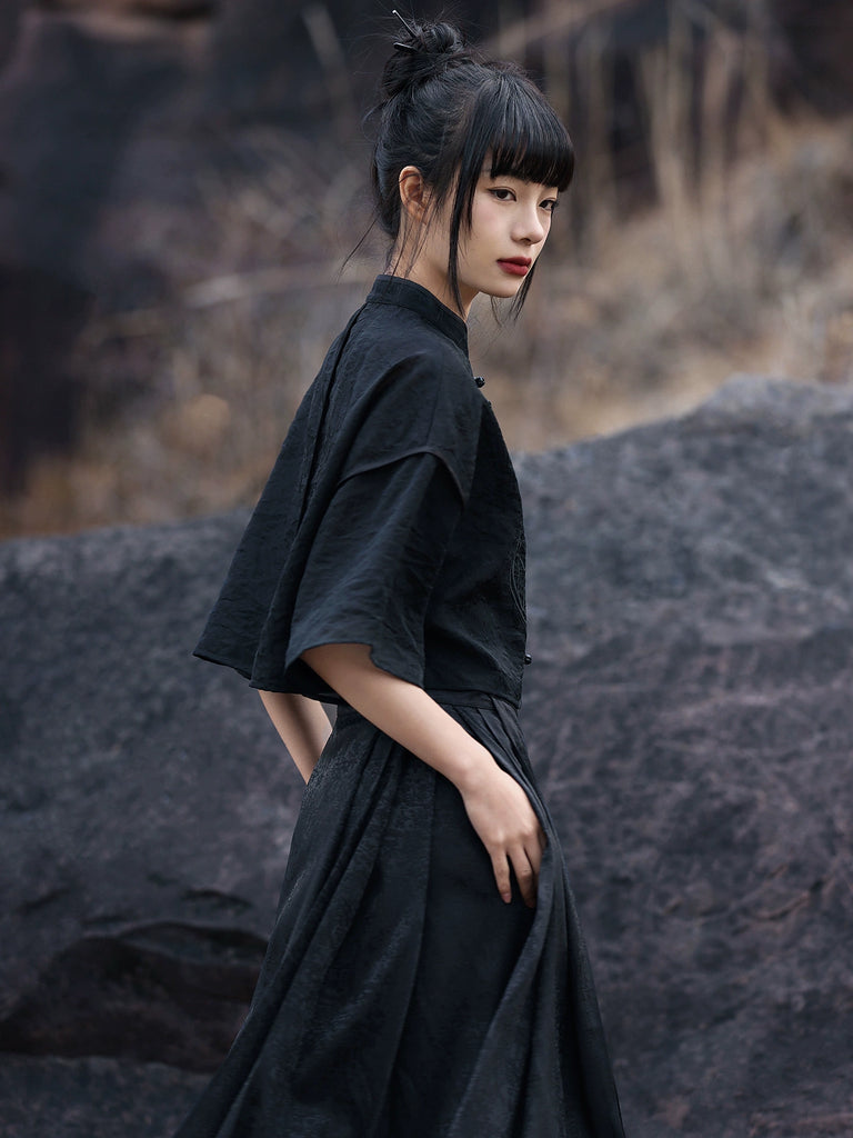 New Chinese Style Buckle Top Retro Dark Pattern Crop Top