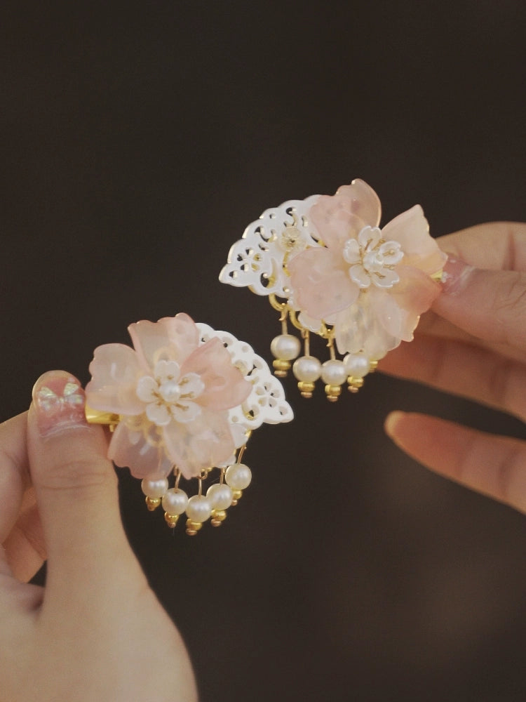 Hair Clips: Lace and Bows