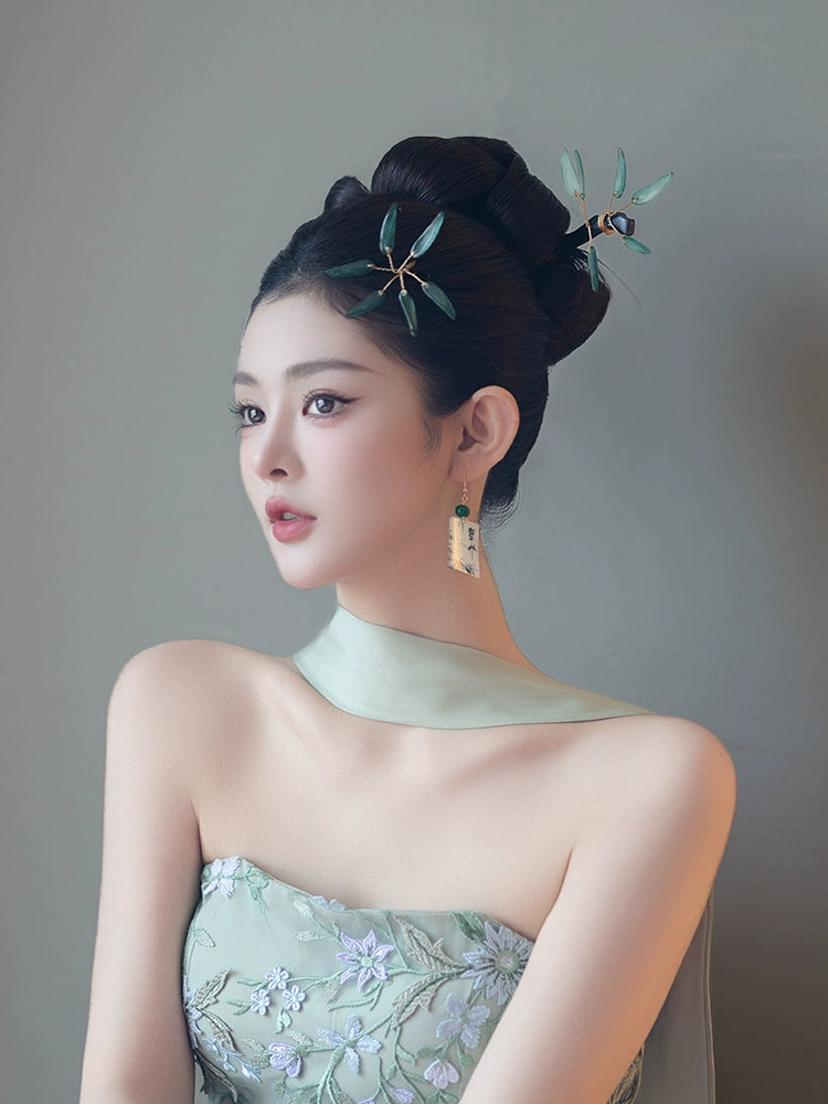 Chinese Wedding Hair Accessories: Leafy