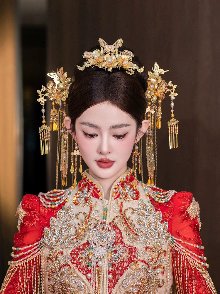 Golden Butterfly Tassel Bridal Hairpin Traditional Chinese Wedding Headpiece for Xiuhe Dress