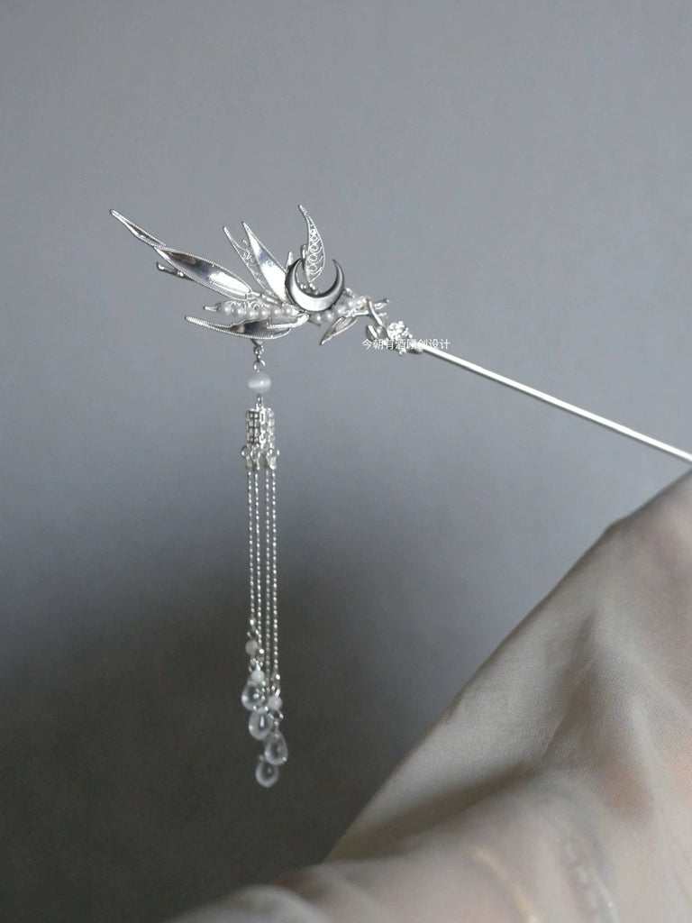Hair Stick: A Sword of Frost and Winter