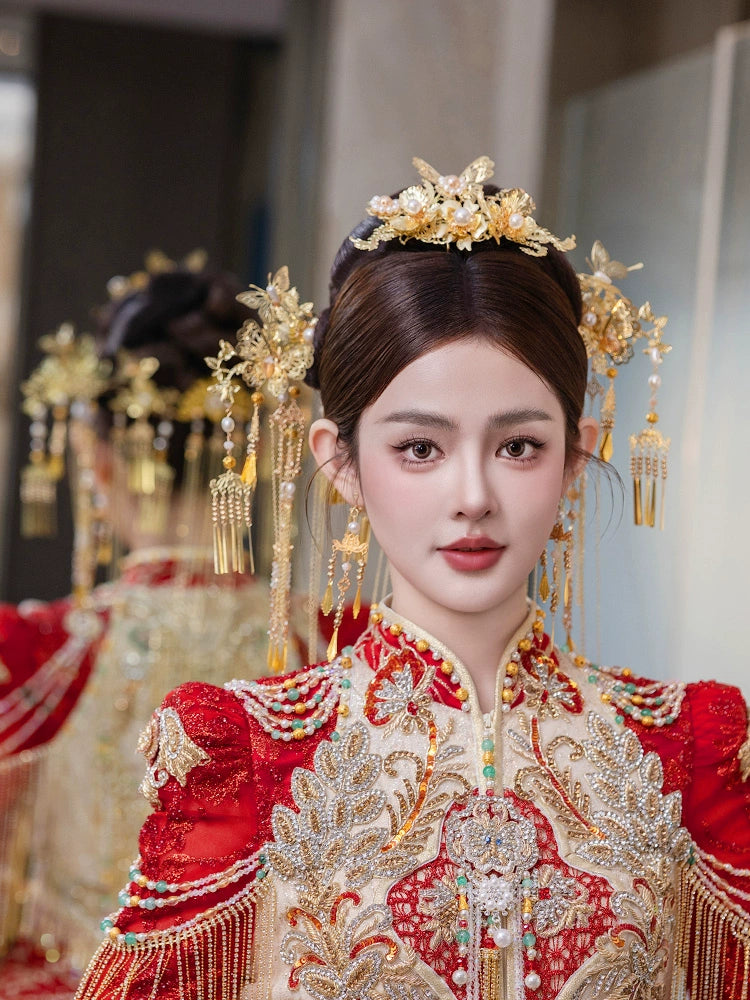 Golden Butterfly Tassel Bridal Hairpin Traditional Chinese Wedding Headpiece for Xiuhe Dress