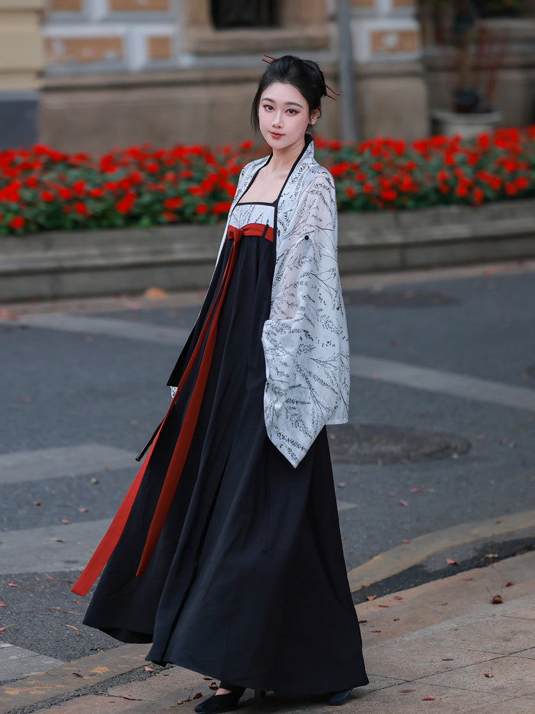 Xuan Mo | Modern Chinese Hanfu Set with Jacket and Elastic Qixiong Str ...