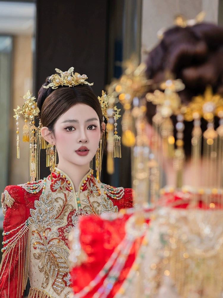 Golden Butterfly Tassel Bridal Hairpin Traditional Chinese Wedding Headpiece for Xiuhe Dress