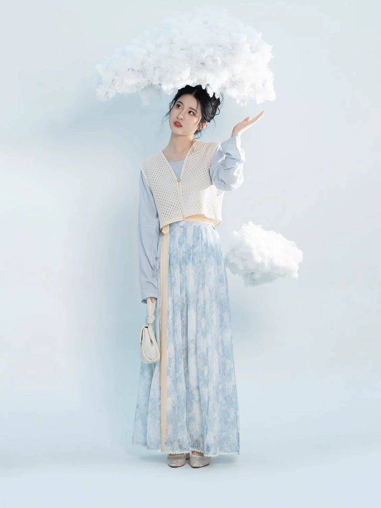 Tang Dynasty Modern Hanfu Set with Round Collar Top and Wrap Skirt - Yanhong 嫣红 (Preorder)