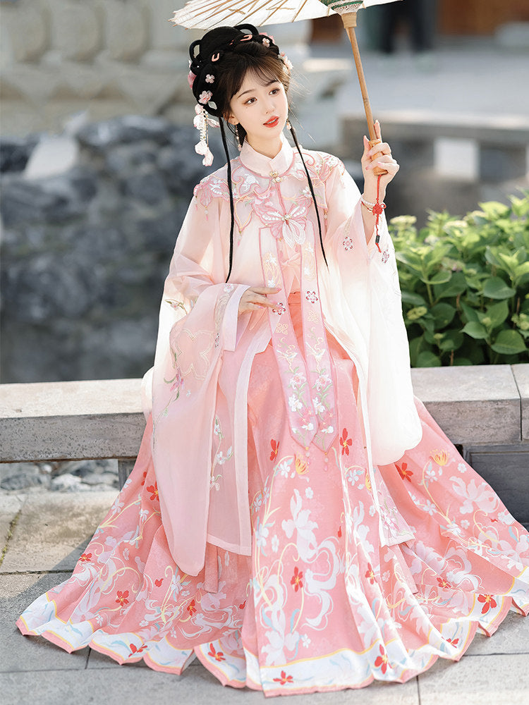 Ming Dynasty Hanfu Set with Cloud Collar & Mamian Skirt｜Sleepless Peta ...