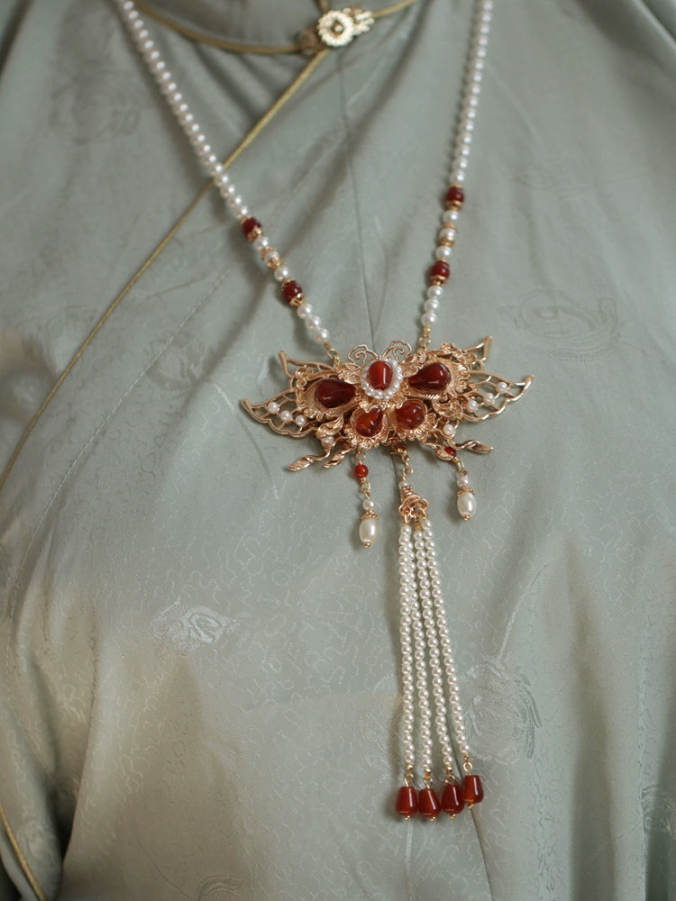 Golden Wings Chinese Style Necklace