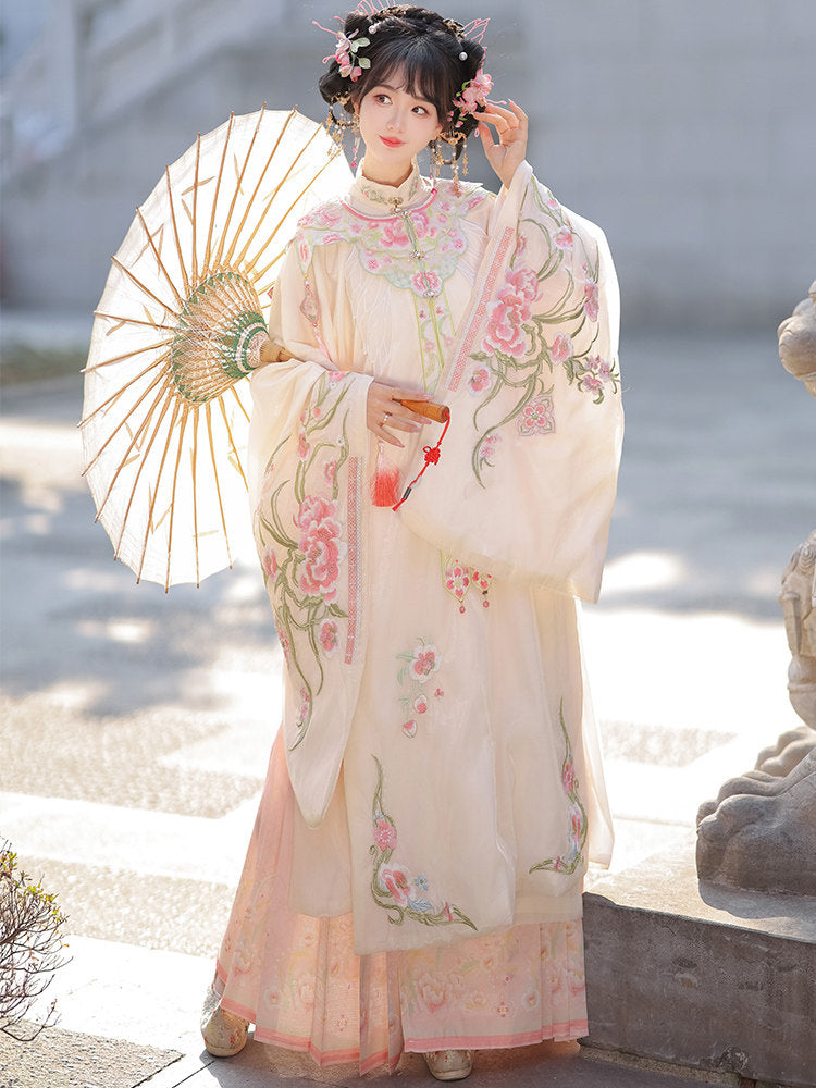 Ming Dynasty Hanfu Set with Embroidered Robe & Mamian Skirt | Yudie 玉蝶