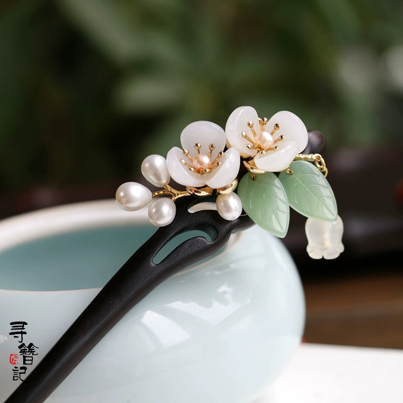 Wood Hair Stick: Fresh Flowers