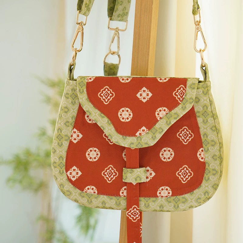 Pipa Crossbody Merchant Bag