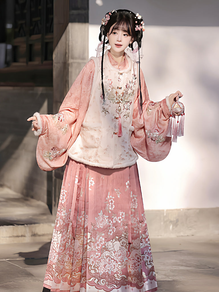 Ming Dynasty Chinese New Year Festival Hanfu | Long Live the Princess 格格千岁