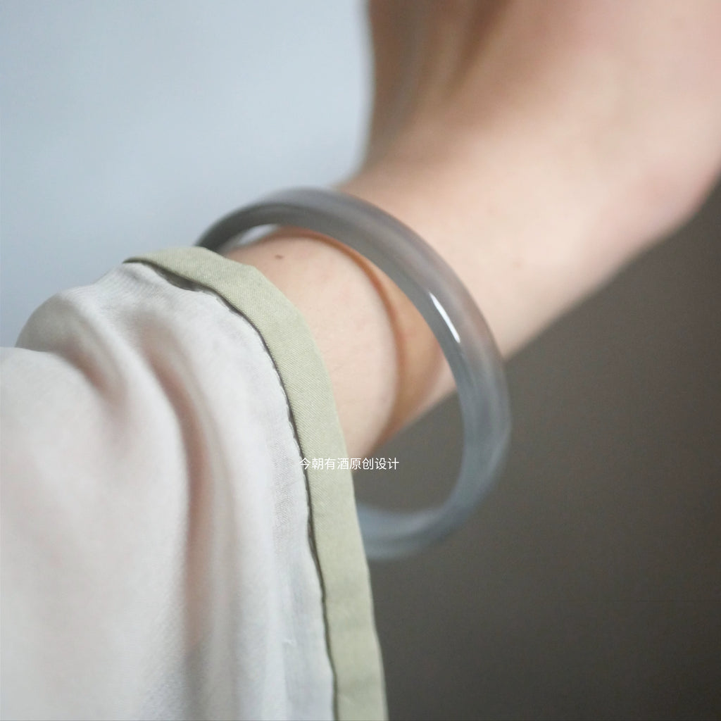 Smoke - Natural Ice Seed Gray Agate Bracelet